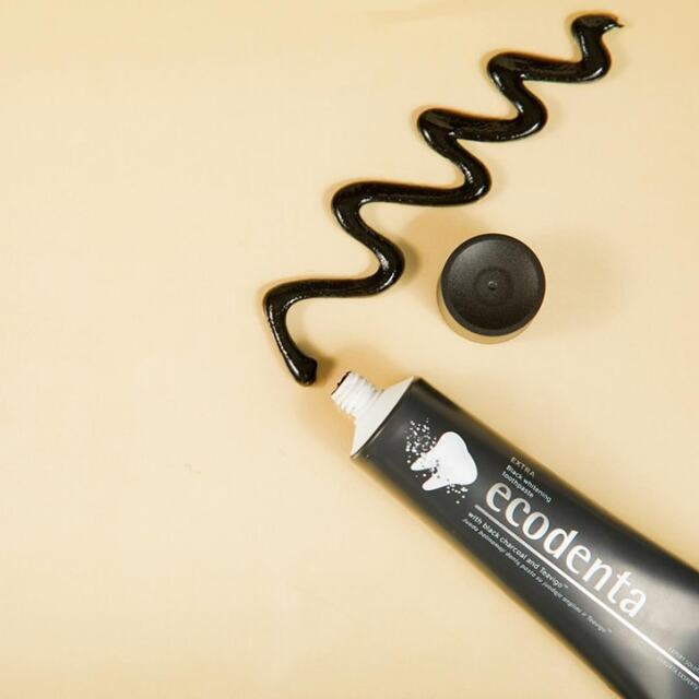 Ecodenta Extra Black Whitening Toothpaste with Black Charcoal & Teavigo 100ml - 3