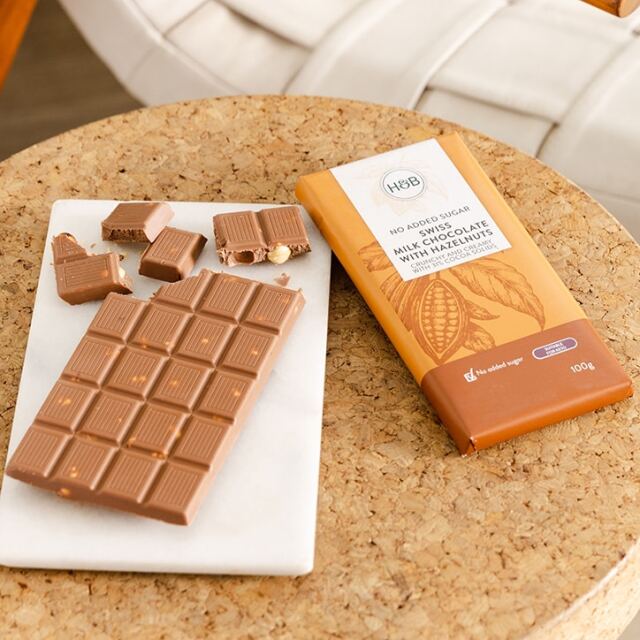 Holland & Barrett Swiss Milk Chocolate with Hazelnut 100g - 1