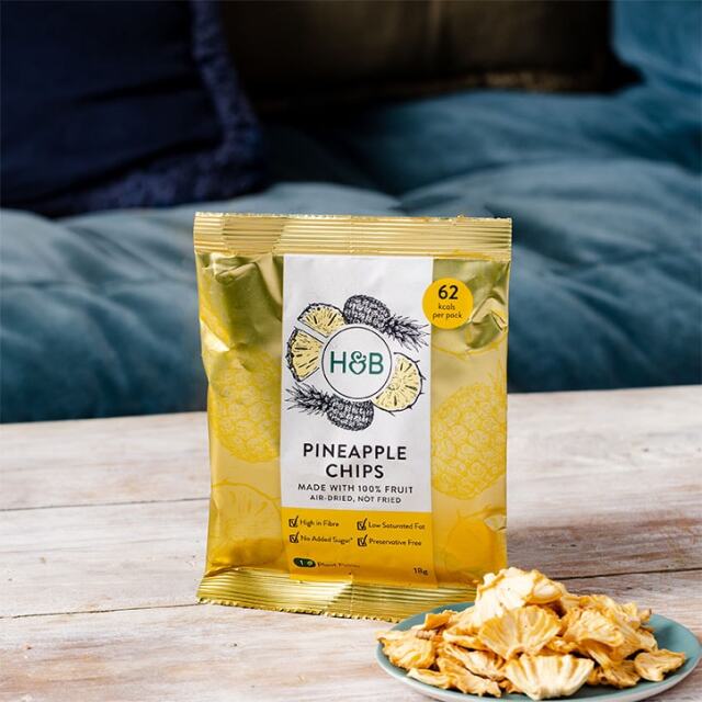 Holland & Barrett Pineapple Chips 18g - 1