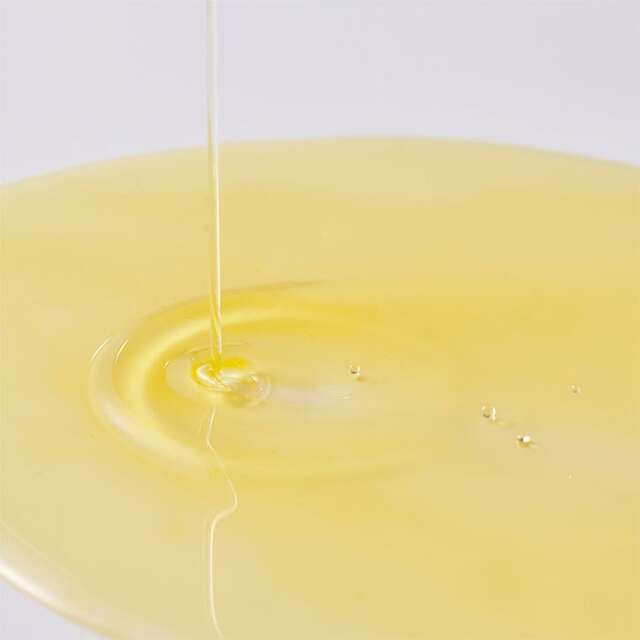 Super Facialist Rosehip Hydrate Miracle Makeover Facial Oil 30ml - 4