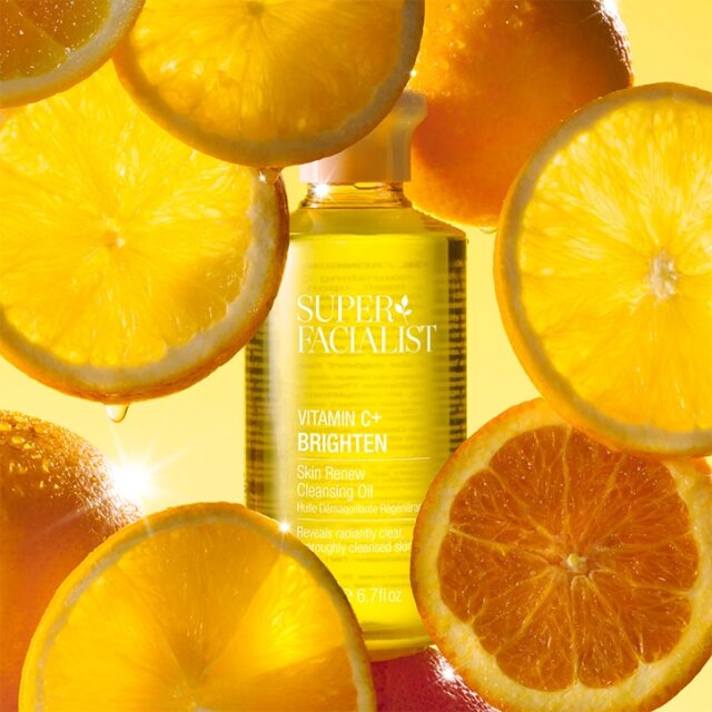 Super Facialist Vitamin C+ Brighten Skin Renew Cleansing Oil 200ml - 3