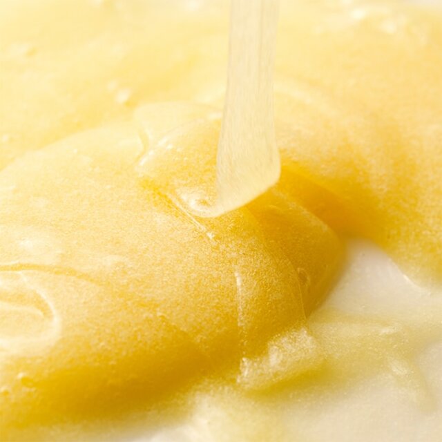 Super Facialist Vitamin C+ Brighten Daily Gentle Micro Polish Wash 125ml - 5