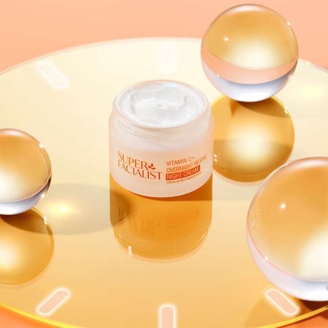 Super Facialist Vitamin C Overnight Resync Night Cream 50ml - 5